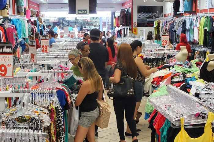 Ventas y expectativas de comercio en Colombia bajaron en marzo por coronavirus